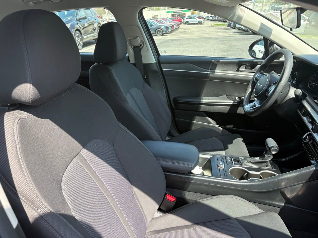 Used 2023 Kia K5 LXS image 28