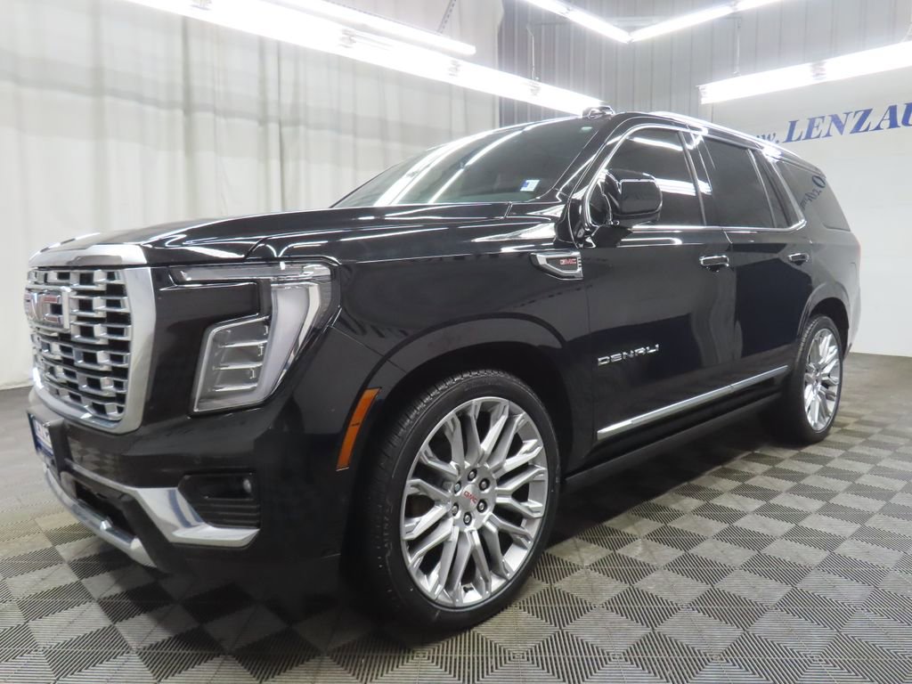Used 2025 GMC Yukon Denali w/ Denali Reserve Package image 6