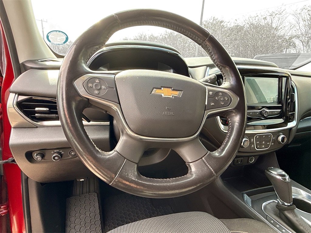 Used 2018 Chevrolet Traverse LT image 12