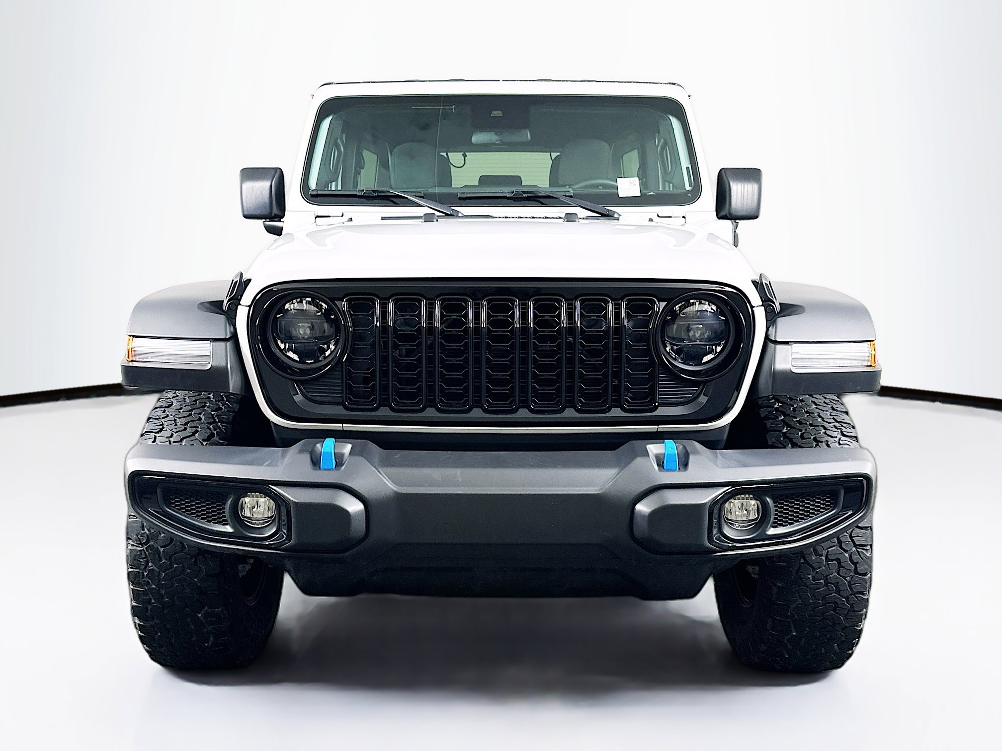 Used 2024 Jeep Wrangler Willys image 2