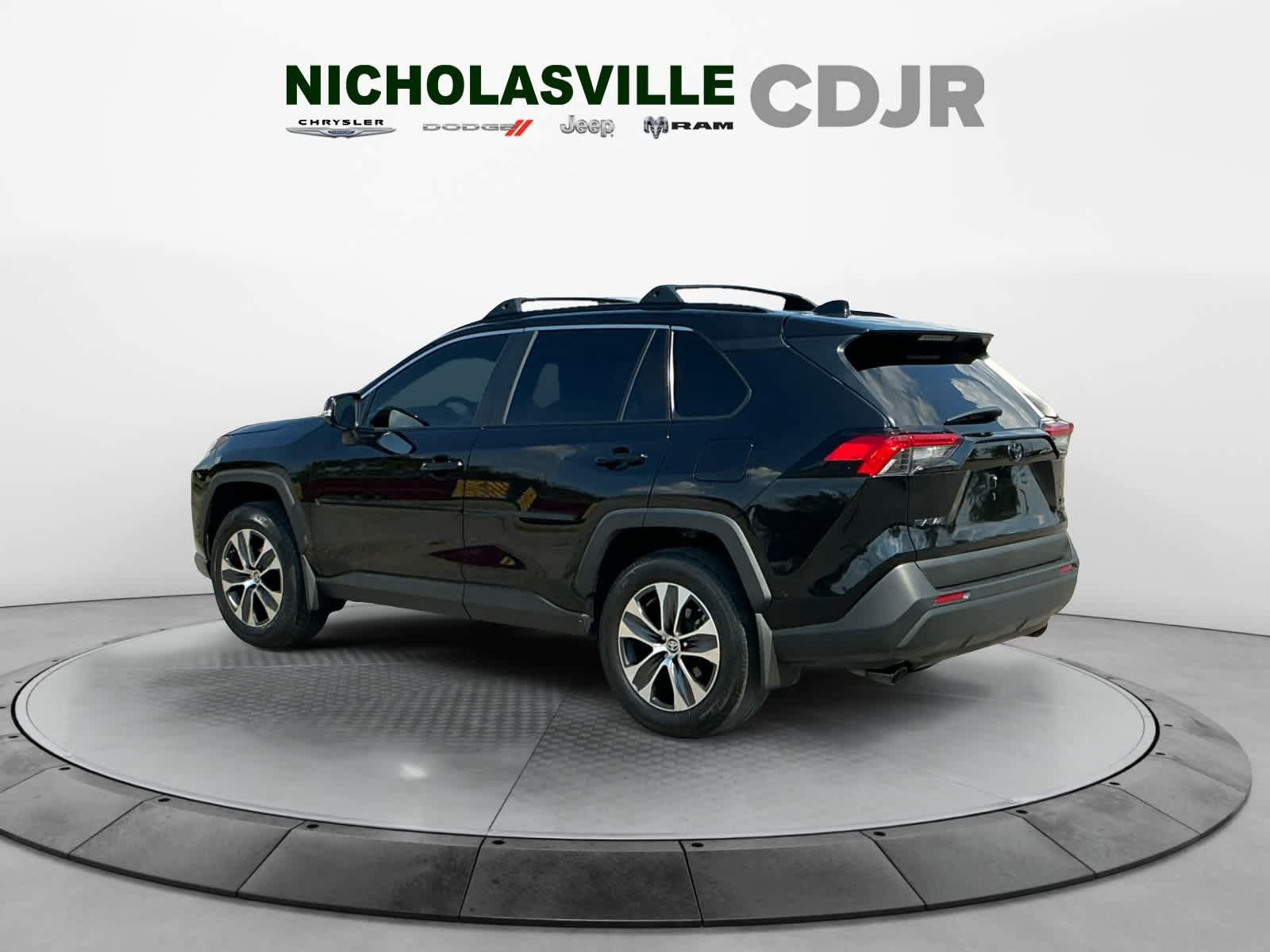 Used 2024 Toyota RAV4 XLE Premium w/ Weather Package AWD/4WD image 3