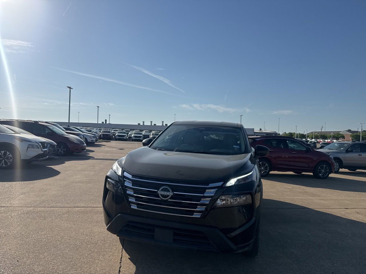 Used 2024 Nissan Rogue SV image 5