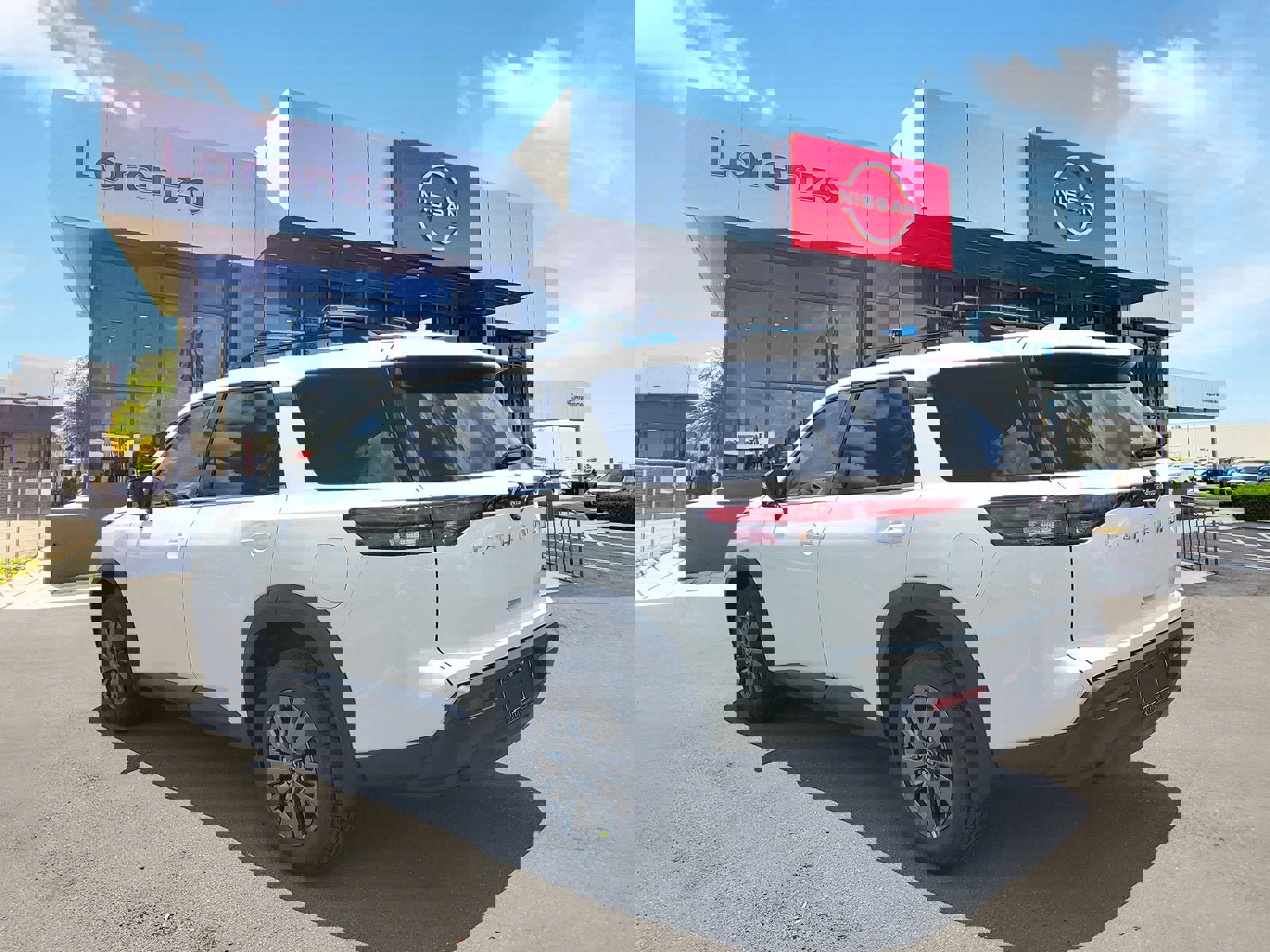 New 2025 Nissan Pathfinder SV image 6