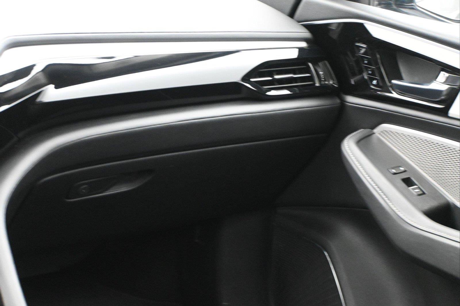 Certified 2024 Acura MDX w/ Technology Package AWD/4WD image 16