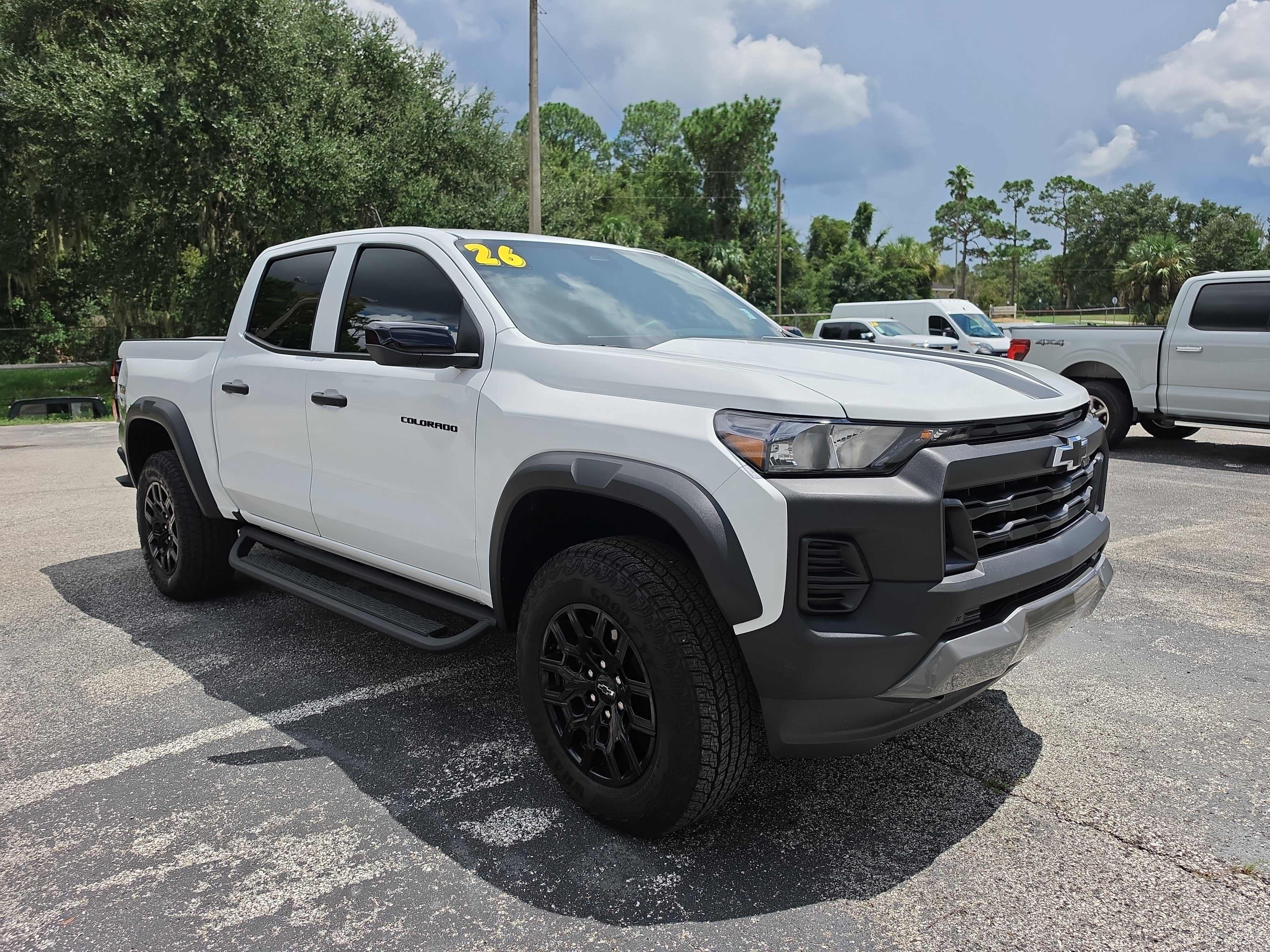 Used 2026 Chevrolet Colorado Trail Boss w/ LPO, Bronce Accent Package AWD/4WD image 1