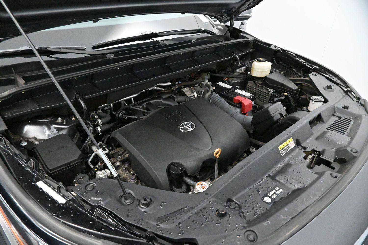 Used 2021 Toyota Highlander Limited AWD/4WD image 34