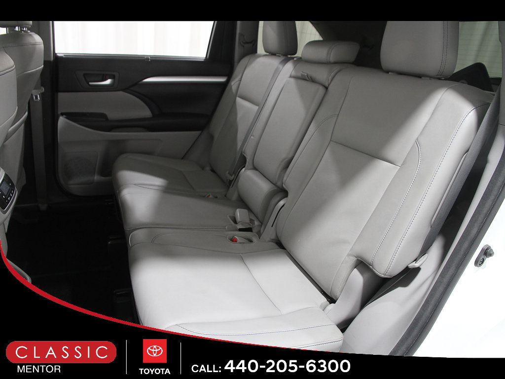 Used 2017 Toyota Highlander XLE AWD/4WD image 20