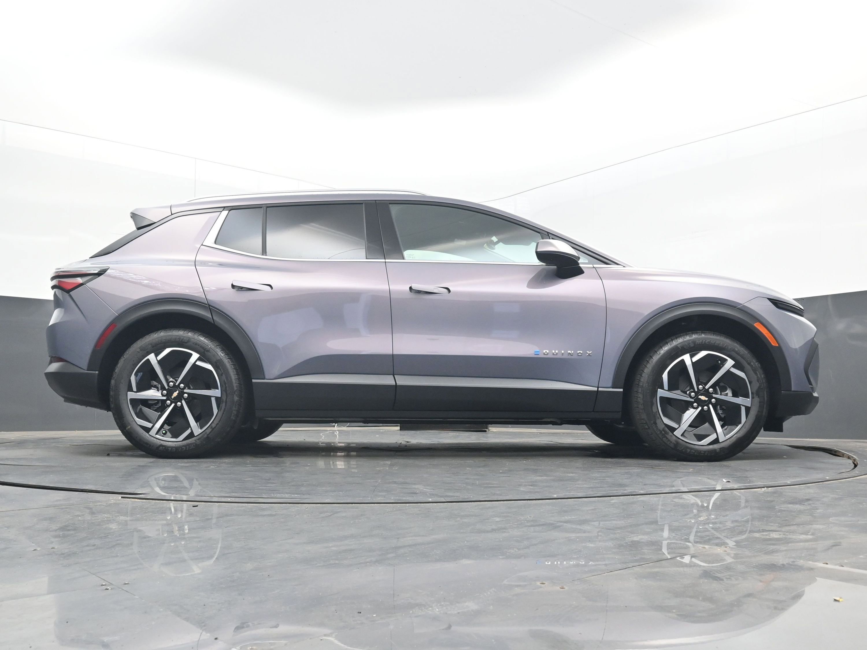 New 2026 Chevrolet Equinox EV LT image 31