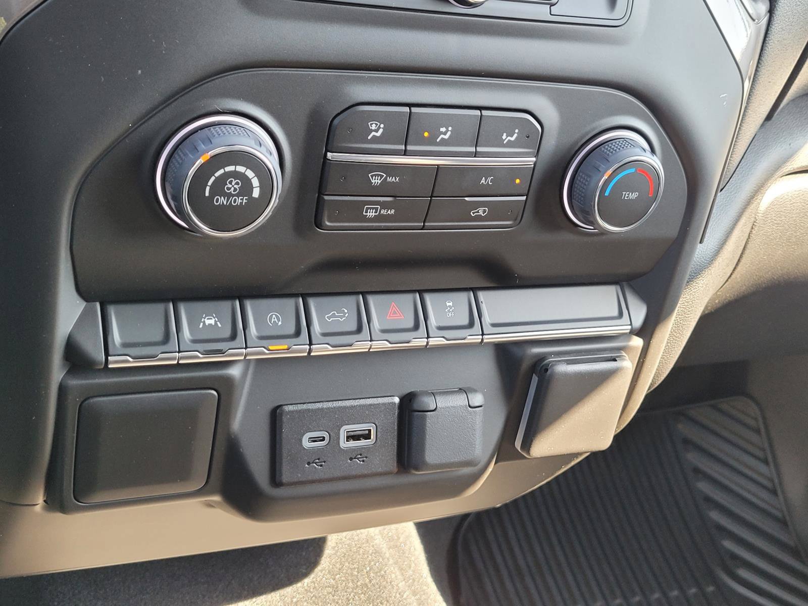 New 2026 Chevrolet Silverado 1500 Custom AWD/4WD image 18
