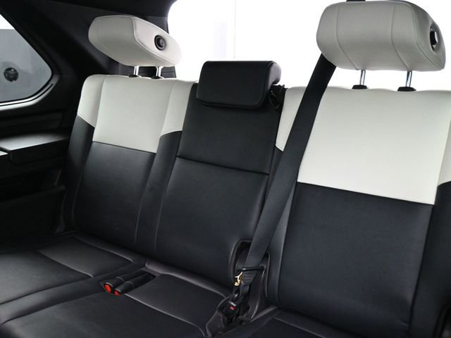 Used 2025 Toyota Sequoia Capstone image 29