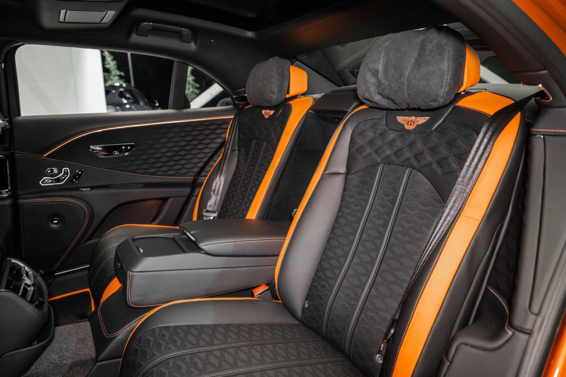 New 2025 Bentley Flying Spur Plug-In Hybrid image 25