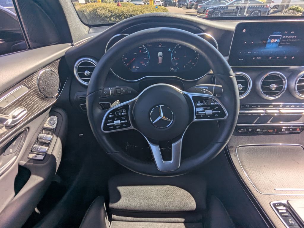 Certified 2022 Mercedes-Benz GLC 300 4MATIC w/ Premium Package Lite image 4