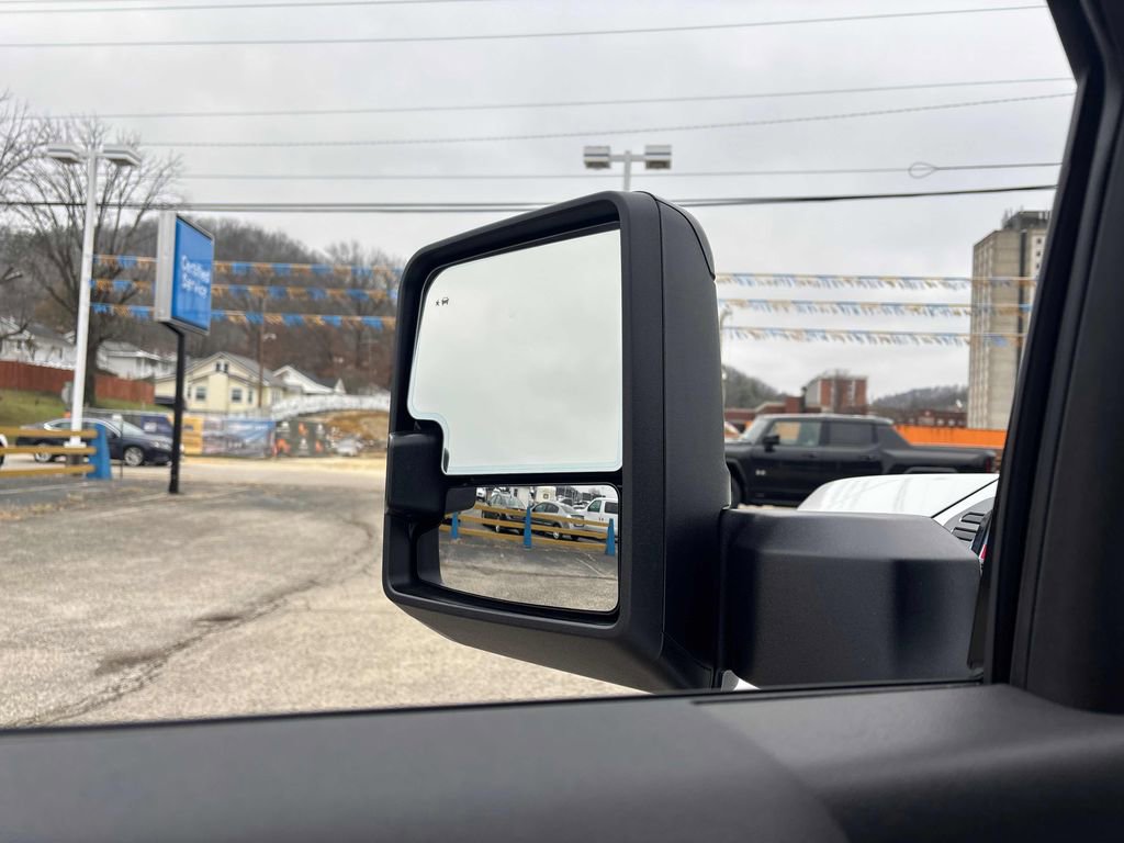 Used 2025 GMC Sierra 2500 AT4 w/ AT4 Premium Plus Package image 14