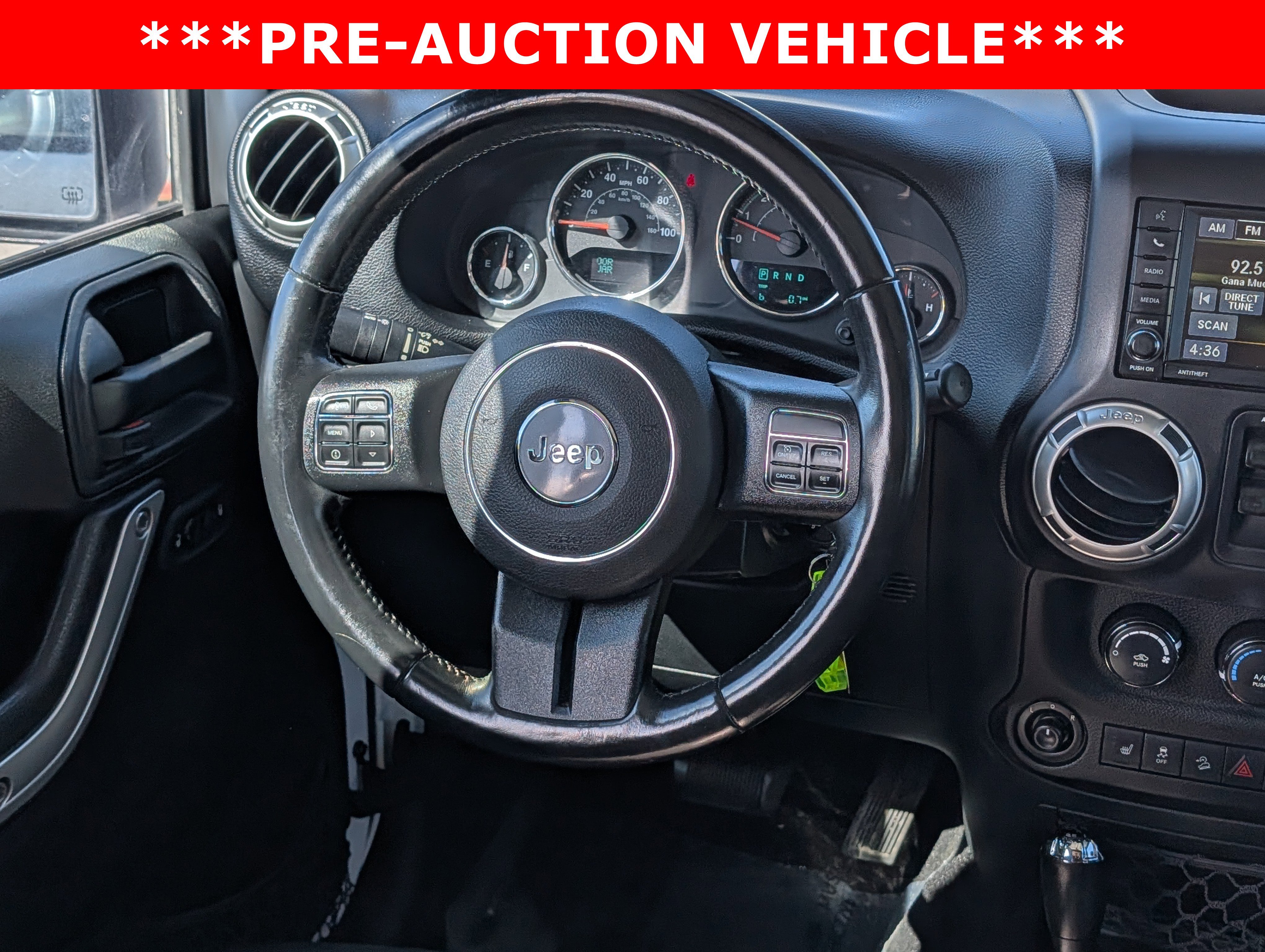 Used 2017 Jeep Wrangler Unlimited Rubicon w/ Connectivity Group image 16