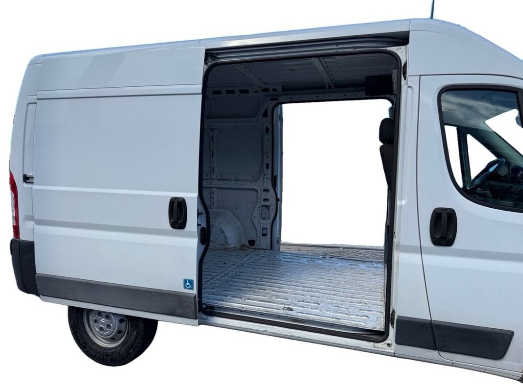 Used 2015 RAM ProMaster 2500 image 14