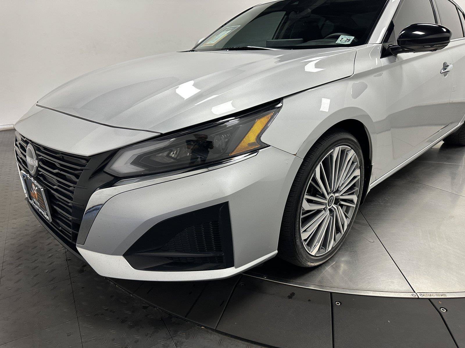 Used 2024 Nissan Altima 2.5 SL AWD/4WD image 8