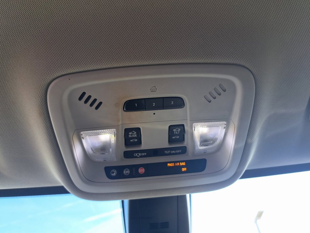 Used 2018 Chevrolet Traverse LT image 21