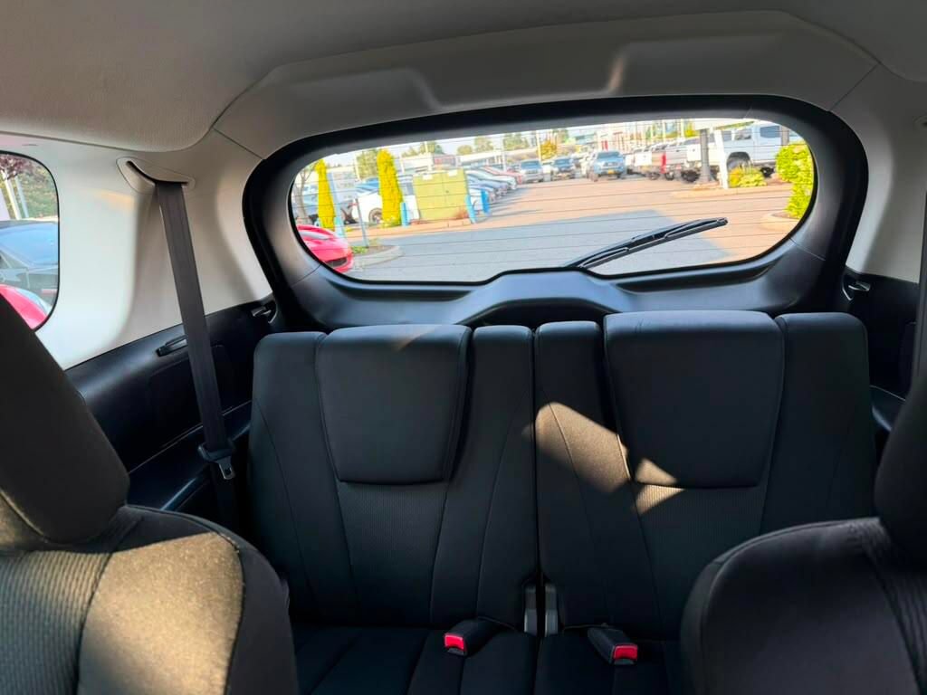 Used 2014 MAZDA MAZDA5 Sport FWD image 16