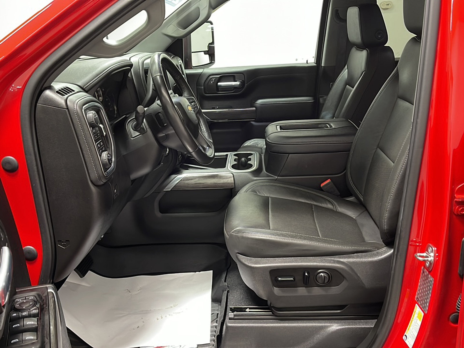 Used 2020 Chevrolet Silverado 2500 LTZ AWD/4WD image 2
