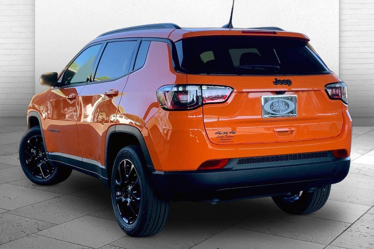 New 2026 Jeep Compass Latitude AWD/4WD image 3