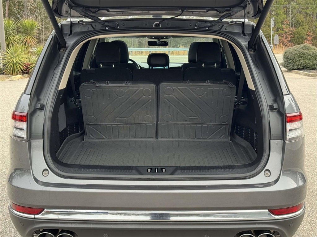 Used 2022 Lincoln Aviator Reserve w/ Elements Package Plus image 15