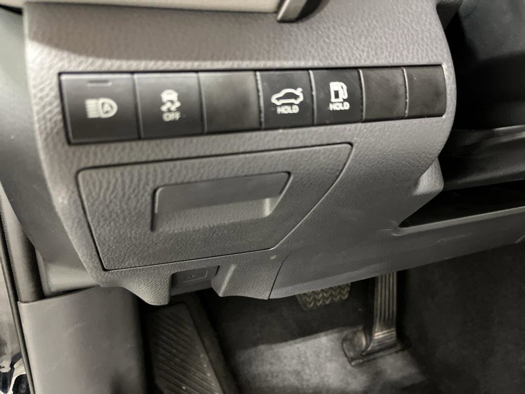 Used 2023 Toyota Camry SE AWD/4WD image 15
