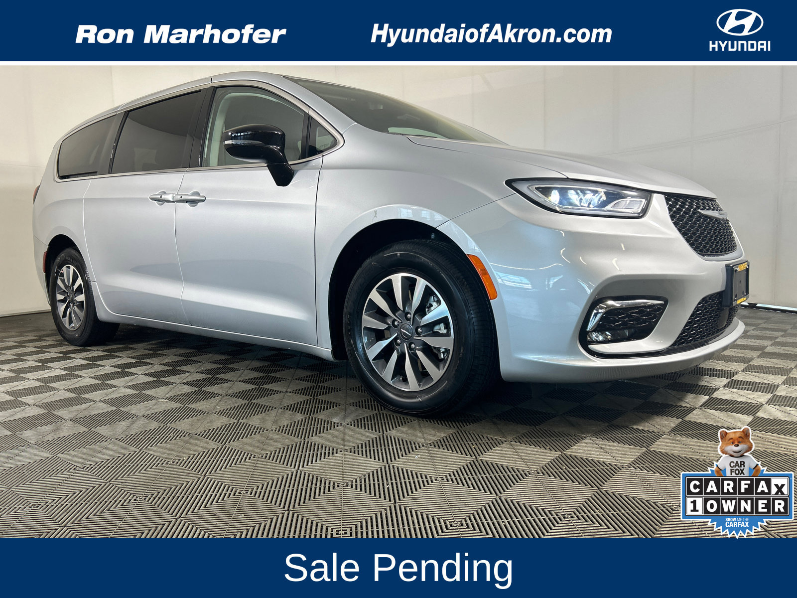 Used 2024 Chrysler Pacifica Limited