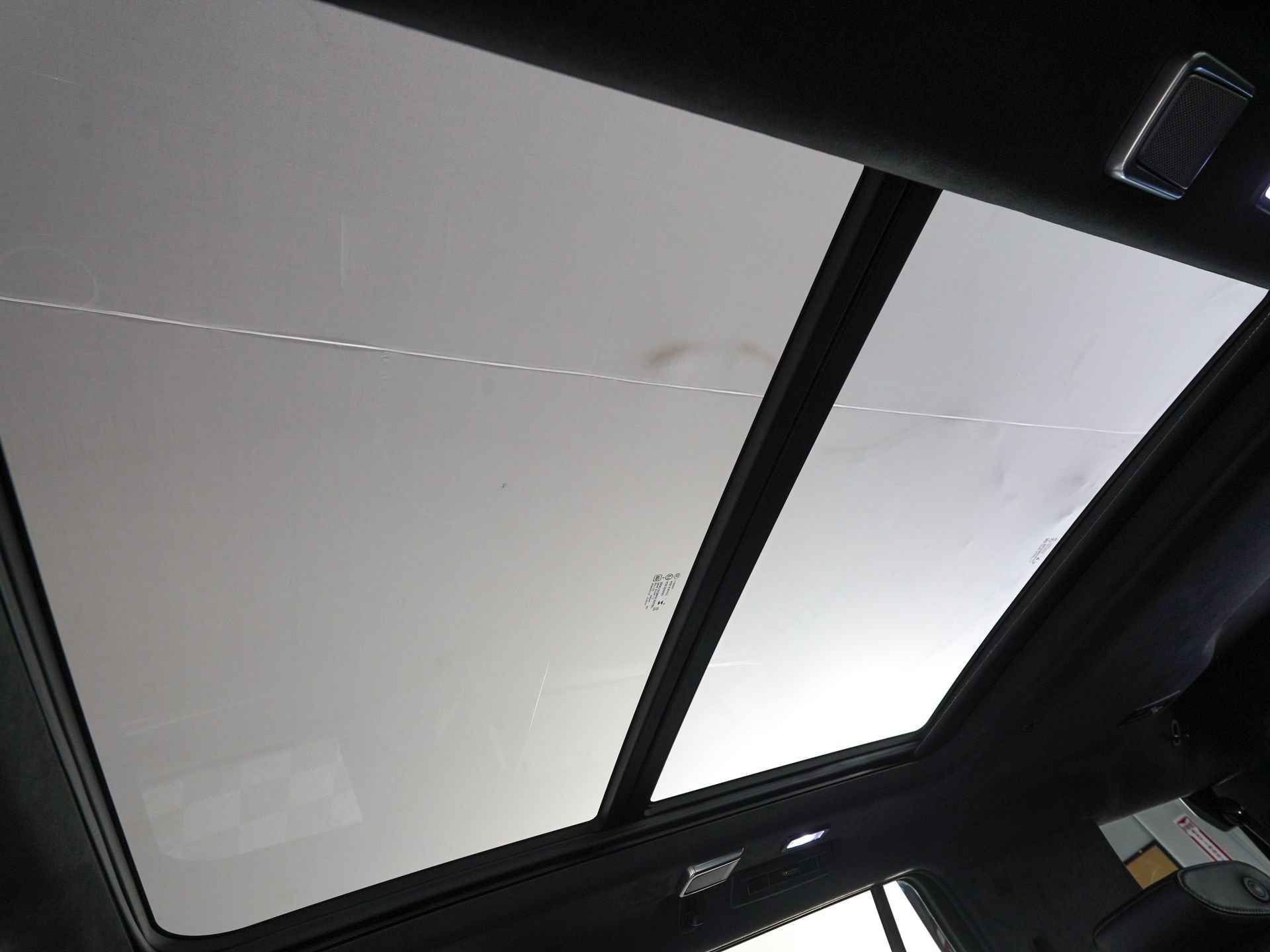 Used 2025 Cadillac Escalade Sport Platinum w/ LPO, ONYX Package AWD/4WD image 31