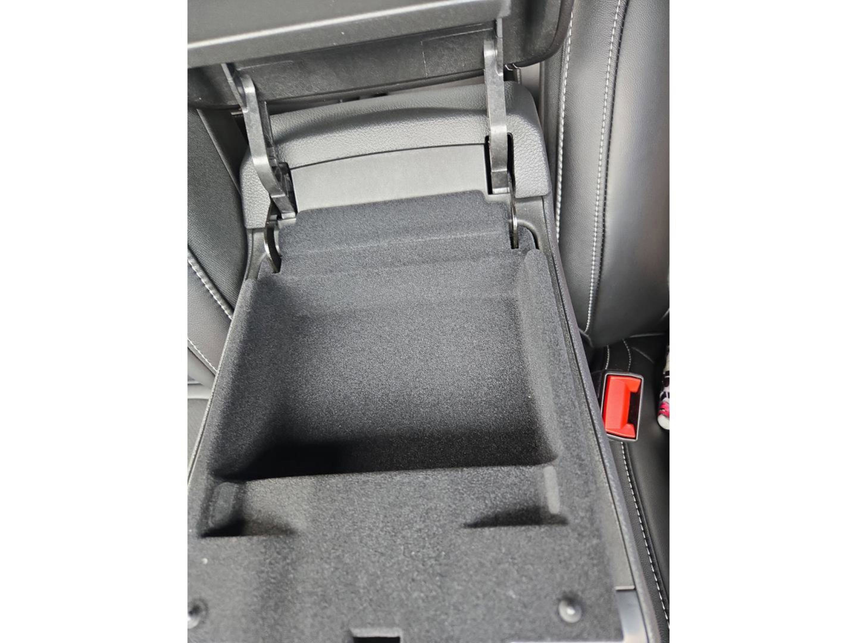 New 2025 Jeep Grand Cherokee L Altitude image 26