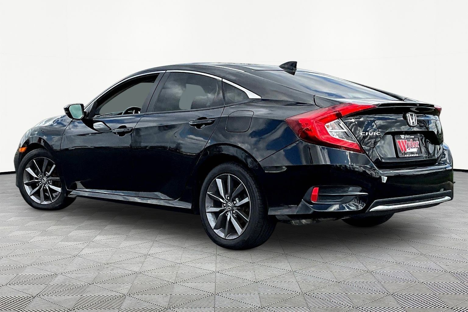 Used 2020 Honda Civic EX image 4