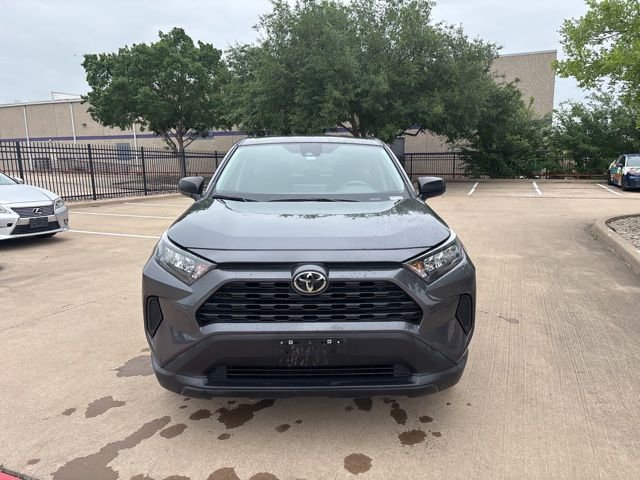 Used 2022 Toyota RAV4 LE FWD image 2