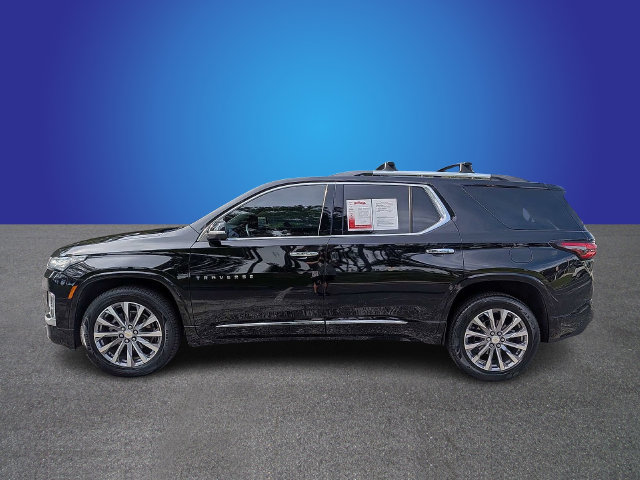 Used 2023 Chevrolet Traverse Premier FWD image 2