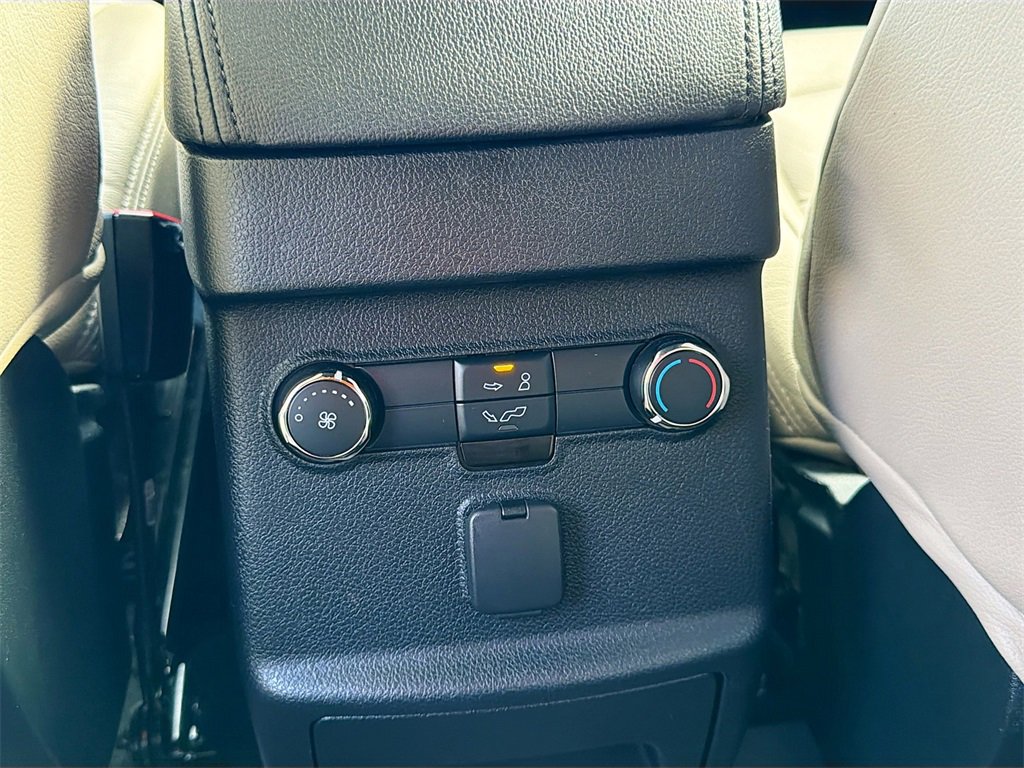 Used 2019 Ford Explorer XLT w/ Equipment Group 202A image 26