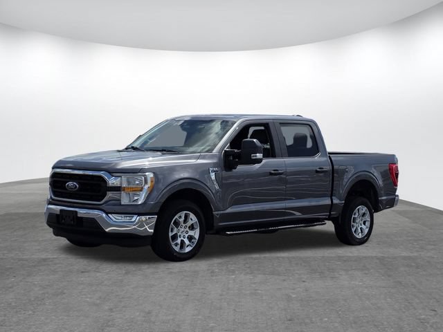 Used 2021 Ford F150 XLT w/ Trailer Tow Package RWD image 7