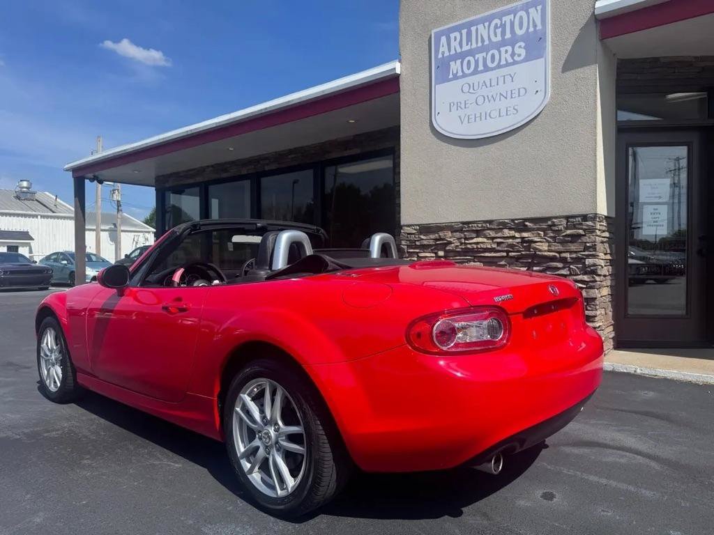 Used 2009 MAZDA MX-5 Miata Sport RWD image 2
