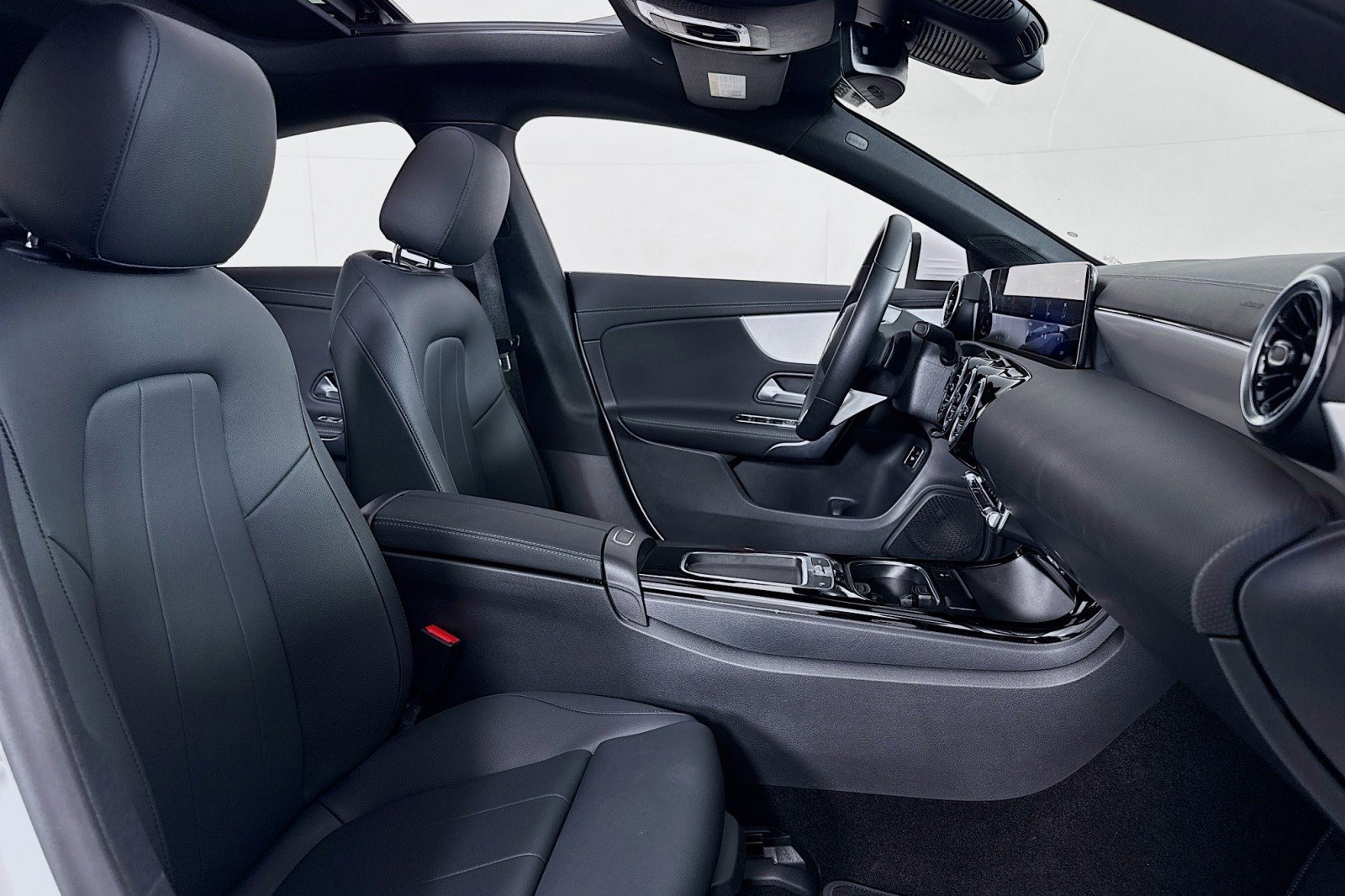 Certified 2026 Mercedes-Benz CLA 250 4MATIC image 8