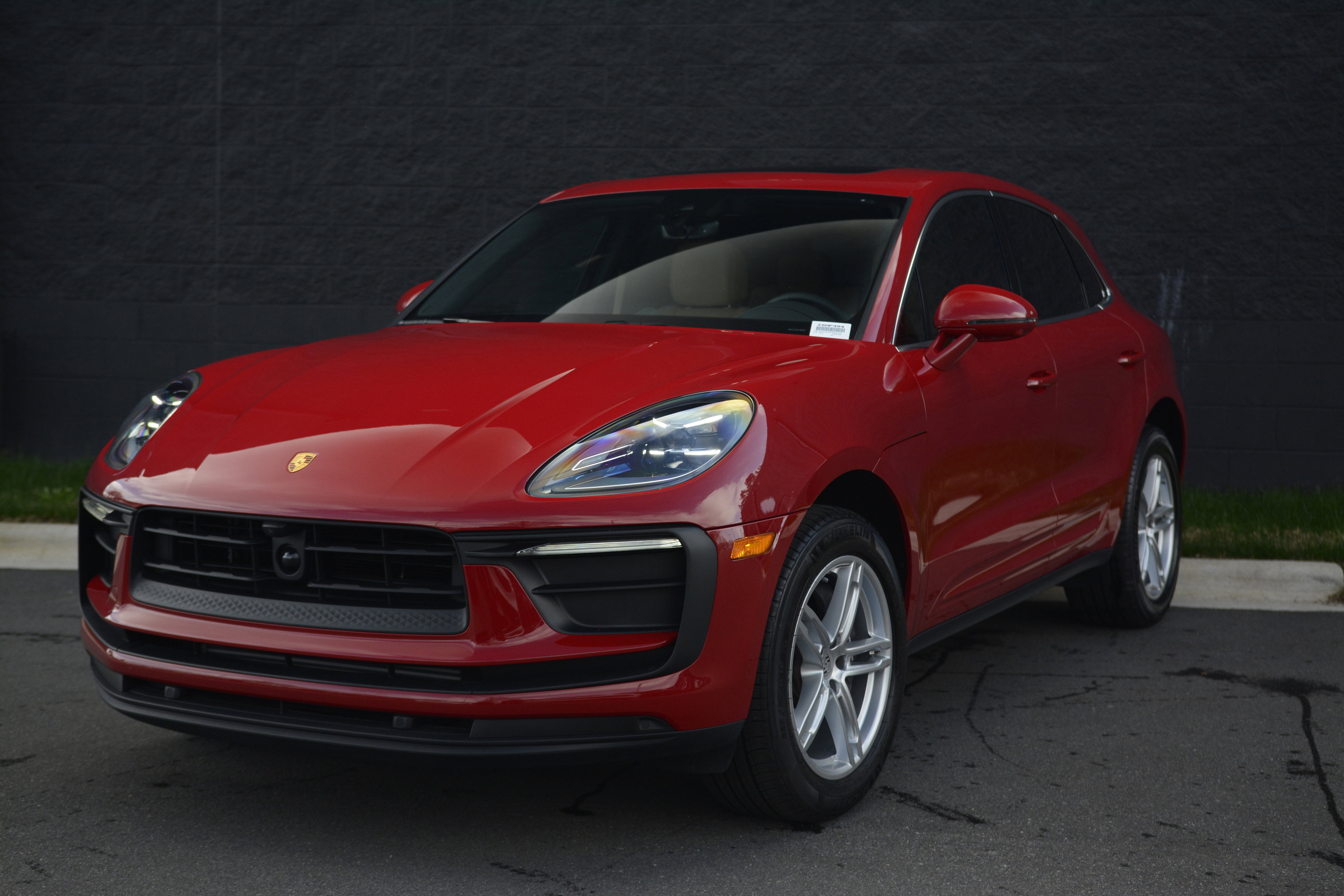Certified 2025 Porsche Macan image 43