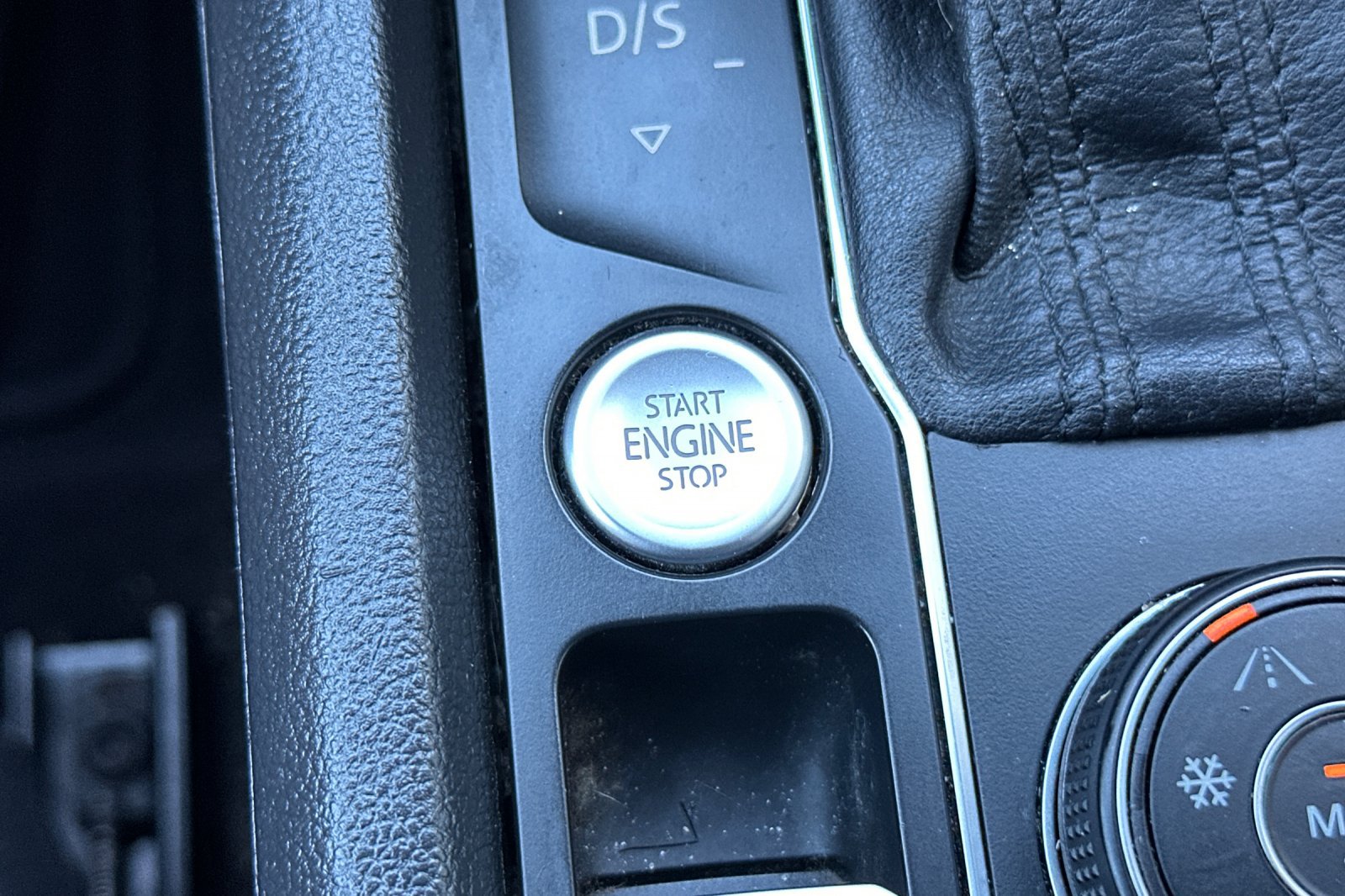 Used 2018 Volkswagen Atlas SE AWD/4WD image 23