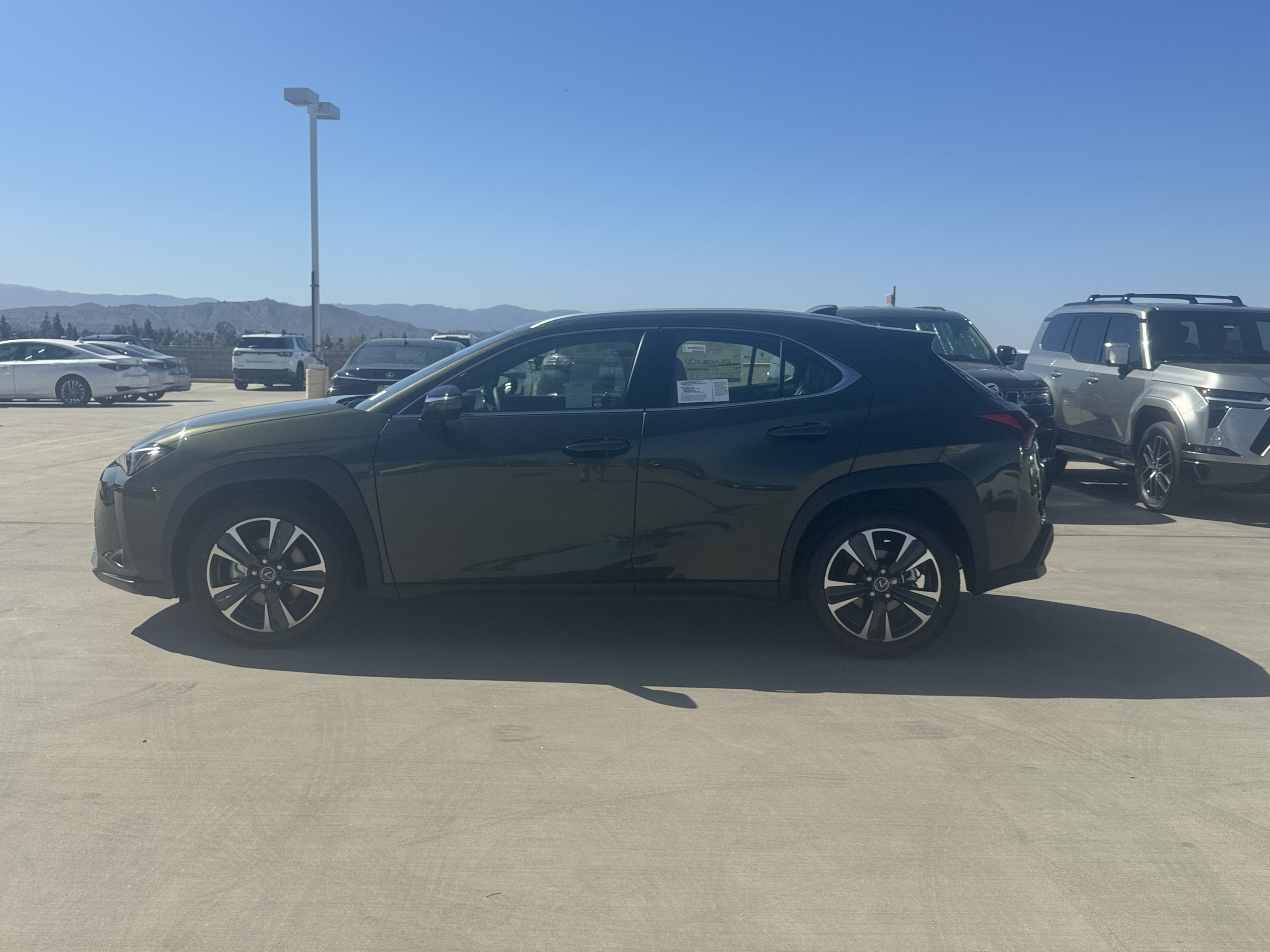 New 2026 Lexus UX 300h FWD image 6