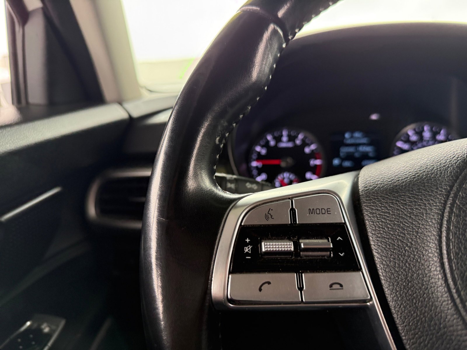 Used 2020 Kia Telluride S FWD image 21