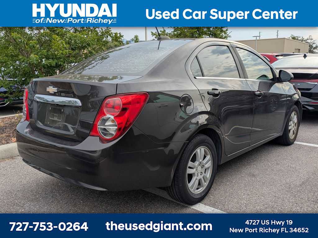 Used 2016 Chevrolet Sonic LT w/ Driver Confidence Package FWD image 2