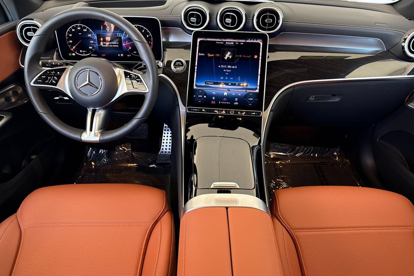 Certified 2024 Mercedes-Benz GLC 300 4MATIC image 3