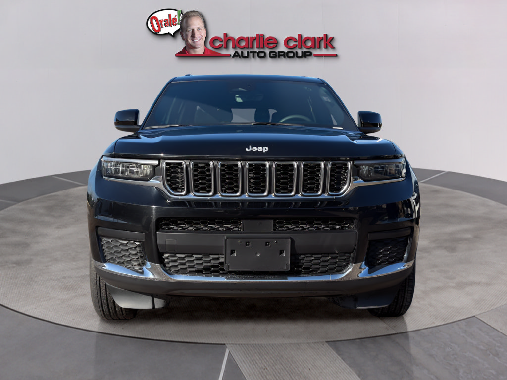 Used 2025 Jeep Grand Cherokee L Laredo RWD image 5