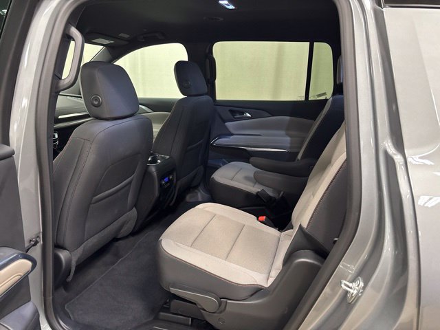 Used 2026 Chevrolet Traverse LT w/ Driver Confidence Package FWD image 16