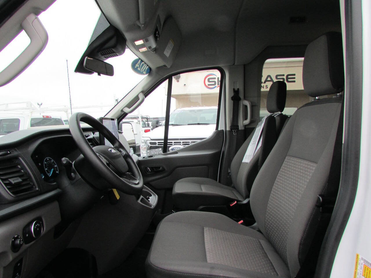 Used 2024 Ford Transit 350 XLT image 12