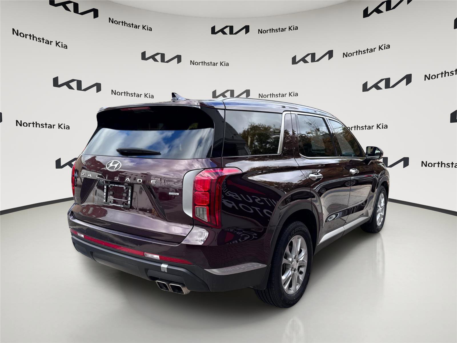 Used 2023 Hyundai Palisade SEL w/ Winter Package image 4