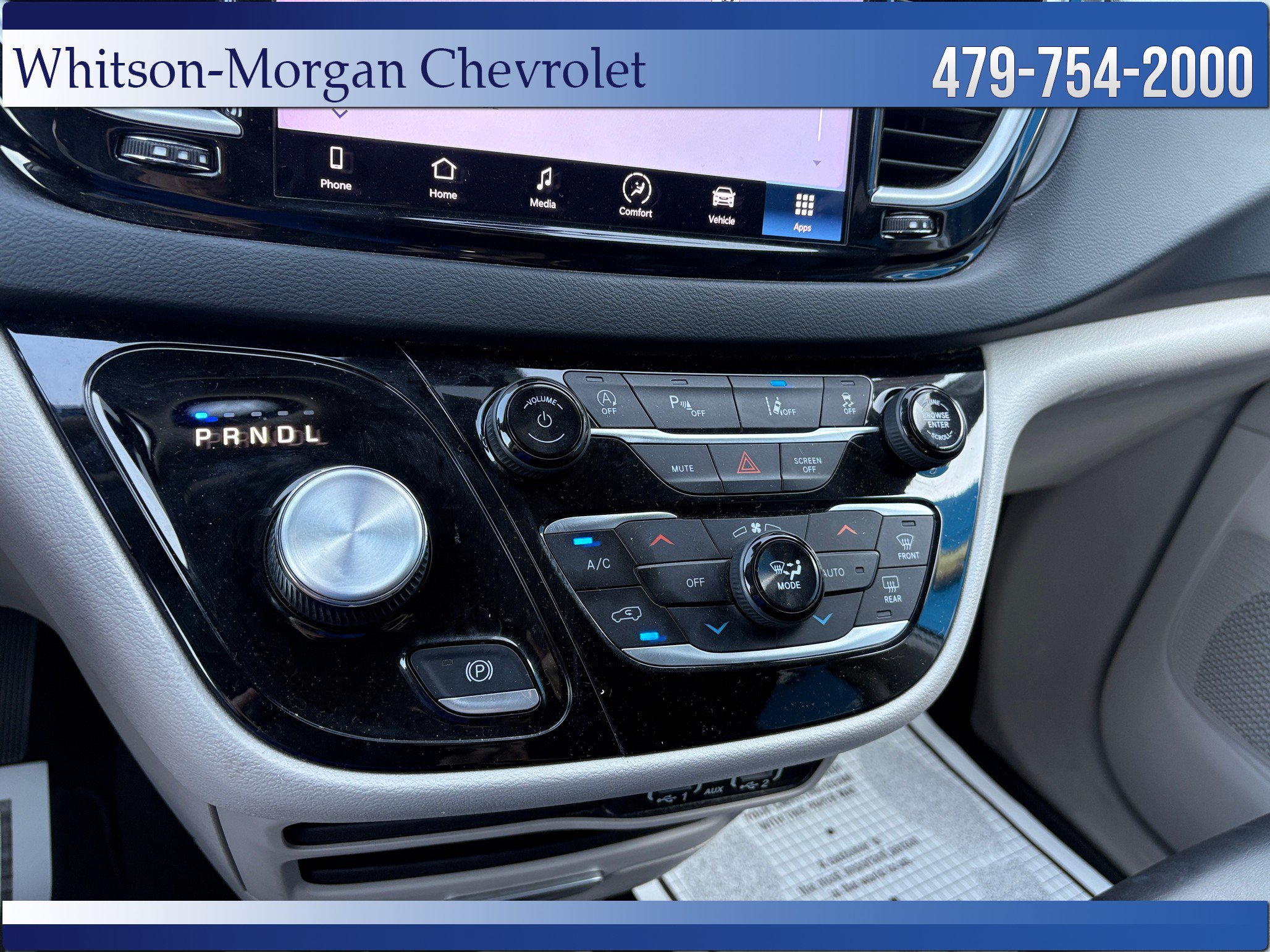 Used 2023 Chrysler Pacifica Touring-L FWD image 30