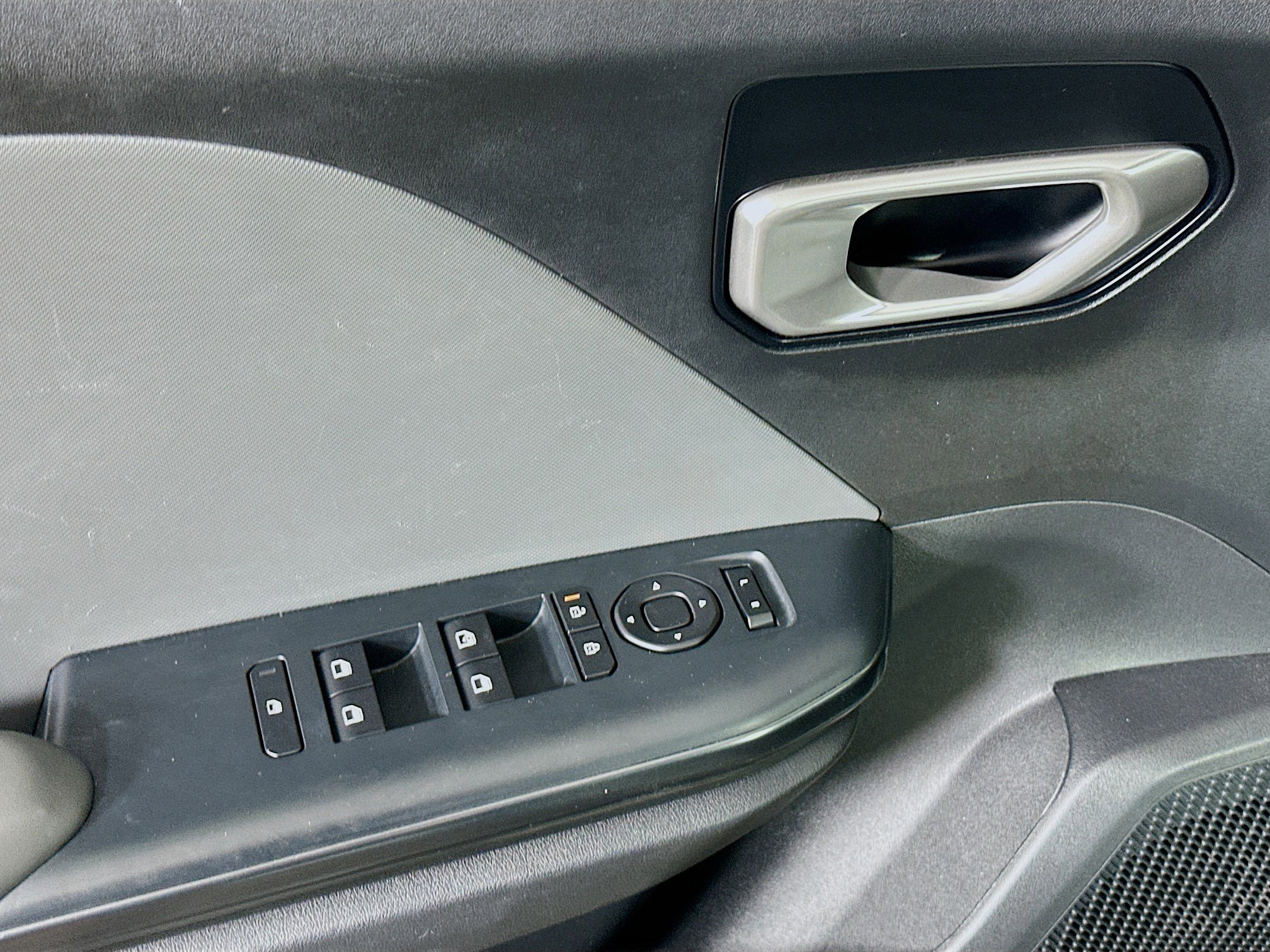 Used 2025 Kia K4 LXS image 15