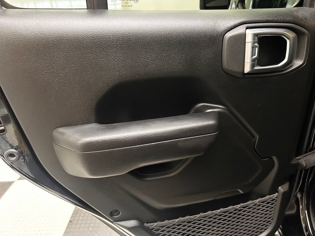 Used 2023 Jeep Wrangler Unlimited w/ Cold Weather Group AWD/4WD image 13