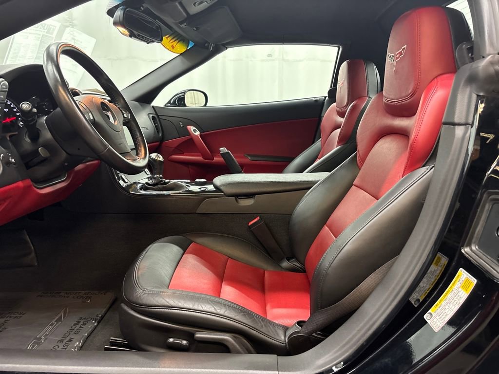 Used 2013 Chevrolet Corvette 427 w/ 1SB Preferred Equipment Group image 9